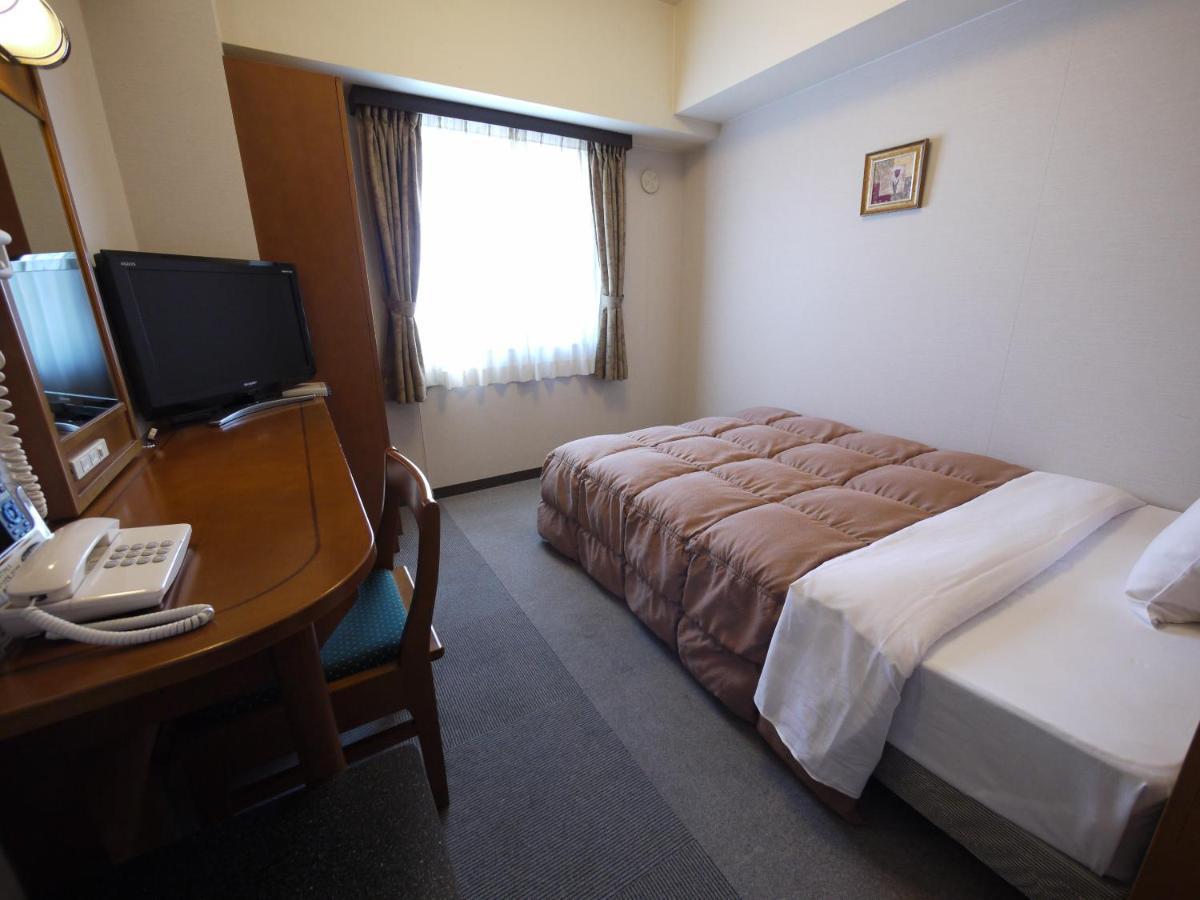 Hotel Route-Inn Matsusaka Ekihigashi Exteriör bild